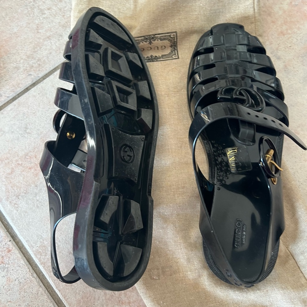 Gucci Black Jelly Fisherman Sandals with Double G - Picture 3 of 6